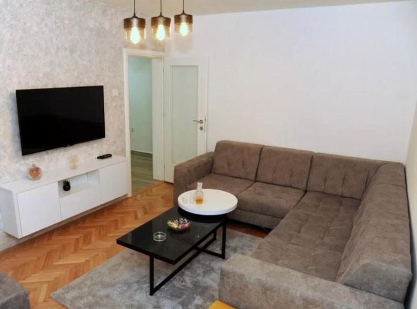 Apartman Oaza Nikšić 外观 照片